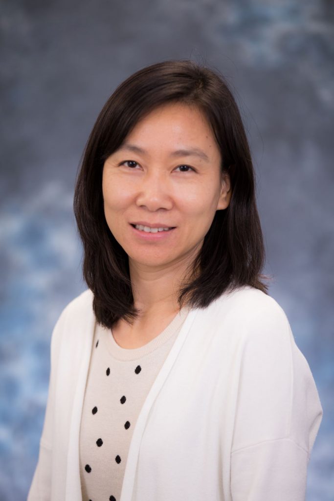 Portrait of faculty member Dr. Lili Du of the University of Florida's Engineering School of Sustainable Infrastructure and Development with the Herbert Wertheim College of Engineering.